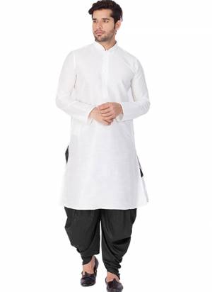 Take your ethnic style quotient to the next level by wearing this fashionable kurta set.Its Come With Banglori Silk Fabricated Kurta And Bottom.Its Beautified With Dyed Solid Work.