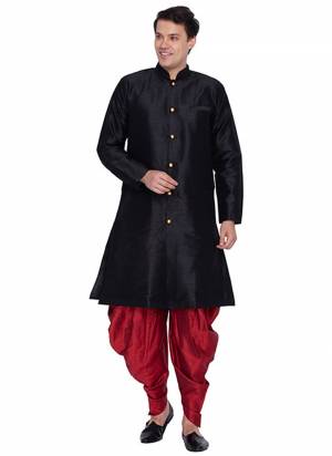 Take your ethnic style quotient to the next level by wearing this fashionable kurta set.Its Come With Banglori Silk Fabricated Kurta And Bottom.Its Beautified With Dyed Solid Work.