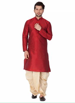 Take your ethnic style quotient to the next level by wearing this fashionable kurta set.Its Come With Banglori Silk Fabricated Kurta And Bottom.Its Beautified With Dyed Solid Work.