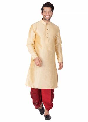 Take your ethnic style quotient to the next level by wearing this fashionable kurta set.Its Come With Banglori Silk Fabricated Kurta And Bottom.Its Beautified With Dyed Solid Work.