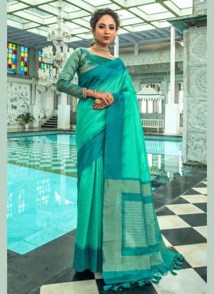 Grab These Saree in Fine Colored.These Saree And Blouse Are Fabricated On Art Silk.Its Beautified With Heavy Weaving  Designer Work.