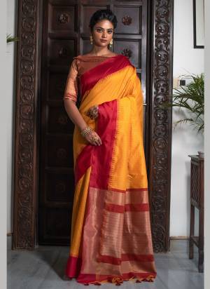 Grab These Saree in Fine Colored.These Saree And Blouse Are Fabricated On Art Silk.Its Beautified With Heavy Weaving  Designer Work.