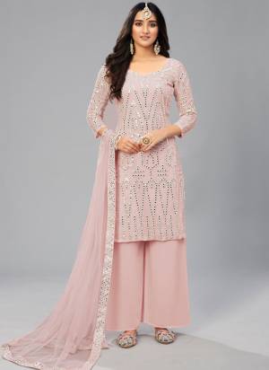 For A Designer Look,Grab These Suit in All Over Fine Colored.These Top And Bottom Are Fabricated On Georgette Pair With Soft Net Dupatta.Its Beautified With Designer Work.