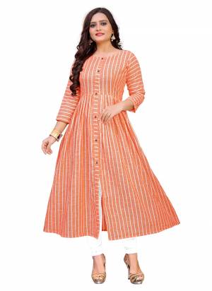 Grab These Kurti in Fine Colored.These Kurti is Fabricated On Cotton.Its Beautified With Wevon Lining Designer Work.