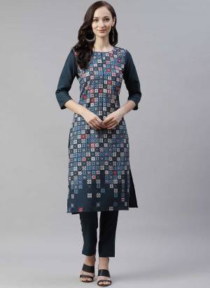 Grab These Casual Wear Kurti in fine Colored.These kurti is Fabricated On Rayon.Its Beautified With Designer Digital Printed.Its Available in All Regular Size.