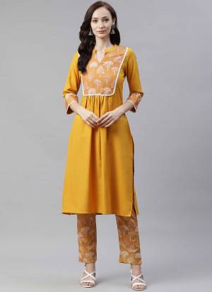 Grab These Casual Wear Kurti in fine Colored.These kurti is Fabricated On Rayon.Its Beautified With Designer Digital Printed.Its Available in All Regular Size.