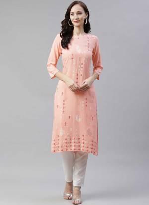 Grab These Casual Wear Kurti in fine Colored.These kurti is Fabricated On Rayon.Its Beautified With Designer Digital Printed.Its Available in All Regular Size.