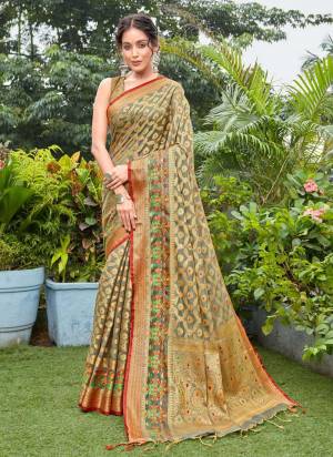 For A Different Look,Grab These Saree in All Over Fine Colored.These Saree And Blouse Are Fabricated On Cotton Silk.Its Beautified With Weaving Designer Work.