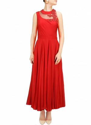 Grab These Designer Gown in Fine Colored.These Gown is Fabricated On Georgette.Its Beautified With Designer Hand Work.Buy now