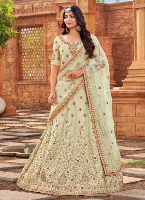 For A Beautiful Look,Grab These Lehenga Choli in Fine Colored.These Blouse And Lehenga Are Fabricated On Malai Satin Pair With Net Dupatta.Its Beautified With Heavy Designer Work.