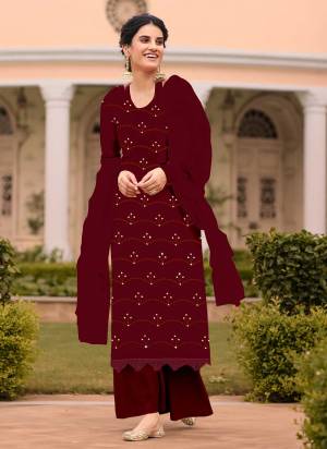 For A Casual Wear,Grab These Dress Material in Fine Colored.These Top is Fabricated On Georgette Pair With American Bottom And Nazmin Dupatta.Its Beautified With Mirror Embroidery Work.