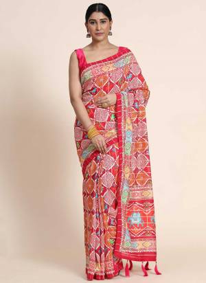 For A Beautiful Look,Grab These Fine Colored Saree Pair With Blouse.These Saree is Fabricated On Chanderi Cotton Pair With Silk Blouse.Its Beautified With Viscose Digital Printed And Weaving Sequance Designer Work.