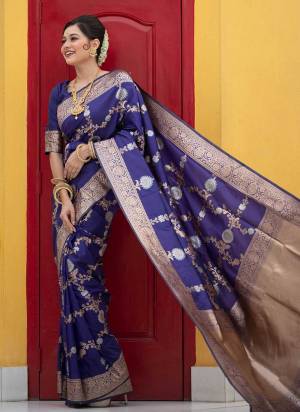 For A Beautiful Look,Grab These Saree In All Over Fine Colored Pair With Blouse.These Saree And Blouse Are Fabricated On Banarasi Silk.its Beautified With Wevon Gold,Silver Jari Designer Work.