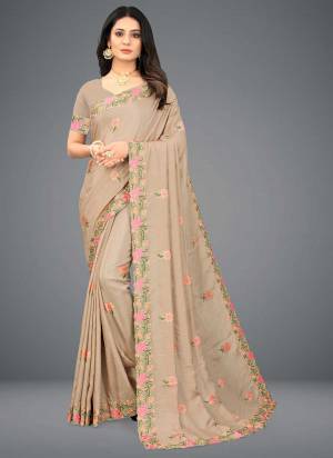 Grab These Saree in Fine Colored Pair With Blouse.These Saree And Blouse Are Fabricated On Dola Silk.Its Beautified With Heavy Designer  Embroidery Work. 