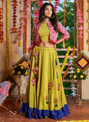 Grab These Lehenga Choli in fine Colored.These lehenga And Blouse Are Fabricated On Muslin Cotton.Its Beautified With Heavy Designer Work.