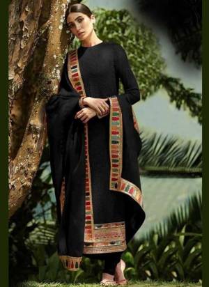 For A Different Look,Grab These Suit in All Over Fine Colored Pair With Bottom And Dupatta.These Top And Dupatta Are Fabricated On Faux Georgette Pair With Santoon Bottom.Its Beautified With Designer Multy, Sequance Embroidery Work.