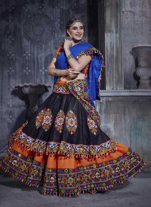 Grab These Designer Lehenga Choli in Fine Colored Pair With Designer Blouse And Dupatta.These Blouse And Lehenga Are Fabricated On Art Silk Pair With Art Silk Dupatta.Its Beautified With Designer Special Gamthi Embroidery Work.