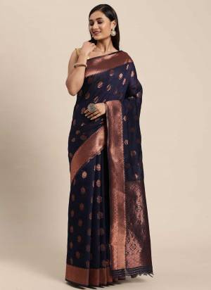 For A Casual Wear,Grab These Saree in Fine Colored Pair Wth Blouse.These Saree And Blouse Are Fabricated On Silk.Its Beautified With Heavy Wevon Copper Jari Designer Work.