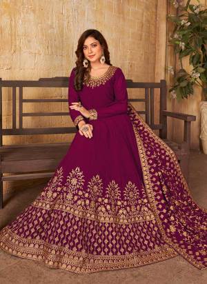 For A Designer Look,Grab These Anarkali Suit in All Over Fine Colored Pair With Bottom And Dupatta.These Top And Dupatta Are Fabricated On Faux Georgette Pair With Santoon Bottom.Its Beautified With Heavy Designer Embroidery Work.