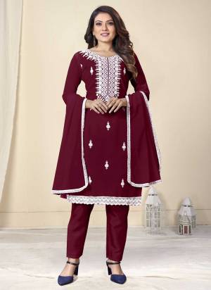 For A Casual Wear,Grab These Suit in Fine Colored Pair With Bottom And Dupatta.These Top And Dupatta Are Fabricated On Georgette Pair With Santoon Bottom.Its Beautified With Designer Embroidery Work.