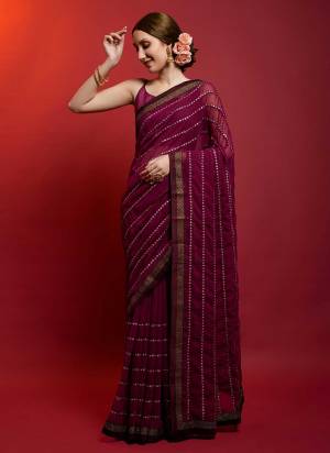 For A Diffrent Look,Grab These Saree in All Over Fine Colored Pair With Blouse.These Saree is Fabricated On Georgette Pair With  Satin Banglori Silk.its Beautified With Paper Mirror Embroidery Linening Work.