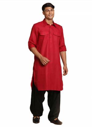 Grab These Traditional Wear Kurta And Paijama.These Kurta And Bottom Are Fabricated On Cotton.Its Beautified With Solid Work.Its Available in All Regular Size.