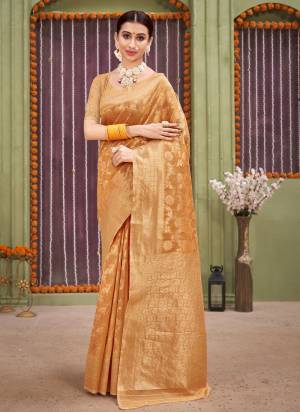 Grab These Saree in Fine Colored Pair With Blouse.These Saree And Blouse Are Fabricated On Linen.Its Beautified With Heavy Wevon Designer Work.