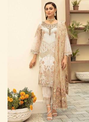 Grab These Suit in Fine Colored Pair With Bottom And Dupatta.These Top is Fabricated On Georgette Pair With Santoon Bottom And Butterfly Net Dupatta.Its Beautified With Heavy Multy Thread Embroidery Work.