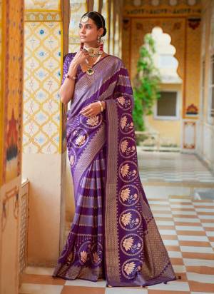 Grab These Festive Wear Saree in Fine Colored.These Saree And Blouse is Fabricated On Smooth Silk Pair.Its Beautified With Weavon Designer Work With Foil Printed.