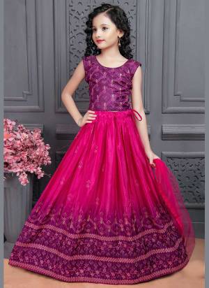 A Designer Look These Readymade Kidswear Lehenga Choli in Fine Colored.These Lehenga Are Chinon Silk And Blouse Are Fabricated On Banglori Silk Pair With Net Dupatta.Its Beautified With Sequance,Thread Embroidery Work.