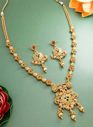 Grab These Beautifil Colored Necklace.These Necklace is Come Copper Material And Beautified With Floral Temple Work.