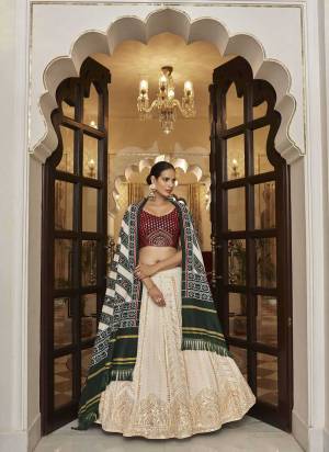 For A Designer Look,Grab These Lehenga Choli in Fine Colored.These Lehenga And Blouse Are Fabricated On Georgette Pair With Cotton Dupatta.Its Beautified With Sequance,Thread Embroidery Work,Printed.