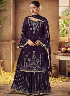 Attrective These Designer Suit in Fine Colored Pair With Bottom And Dupatta.These Top Bottom And Dupatta Are Fabricated On Faux Georgette Pair.Its Beautified With Santoon Inner.Its Beautified With Heavy Designer Embroidery Work.