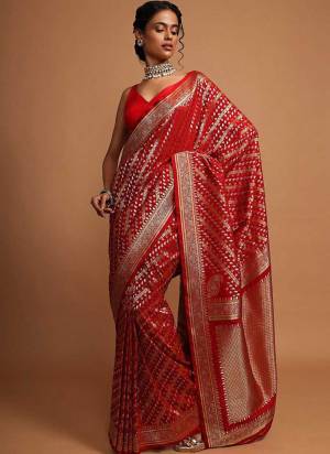 Looking These Festive Wear Saree in Fine Colored.These Saree And Blouse is Fabricated On Banarasi Silk.Its Beautified With Weavon Designer Work.