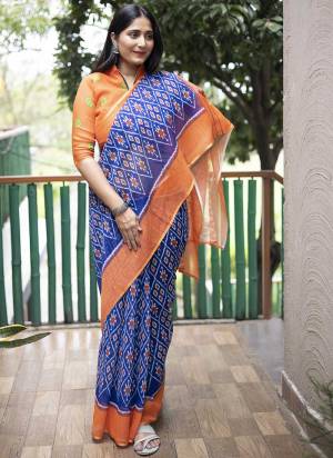 Attrective Look These Saree in Fine Colored.These Saree And Blouse is Cotton Fabricated.Its Beautified With Designer Digital Printed.