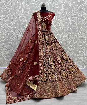 For A Designer Look,Grab These Lehenga Choli in Fine Colored.These Lehenga Choli Are Velvet And Dupatta Are Fabricated On Soft Net Pair.Its Beautified With Fancy Designer Multy Thread,Dori Embroidery Work.