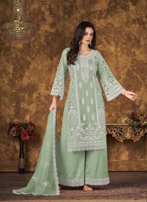 Grab These Plazzo Suit in Fine Colored Pair With Bottom And Dupatta.These Top And Dupatta Are Fabricated On Net Pair With Santoon Bottom.Its Beautified With Santoon Inner.Its Beautified With Heavy Designer Thread Embroidery Work.