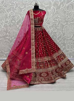 For A Designer Look,Grab These Lehenga Choli in Fine Colored.These Lehenga Choli Are Velvet And Dupatta Are Fabricated On Soft Net Pair.Its Beautified With Fancy Designer Multy Thread,Dori Embroidery Work.