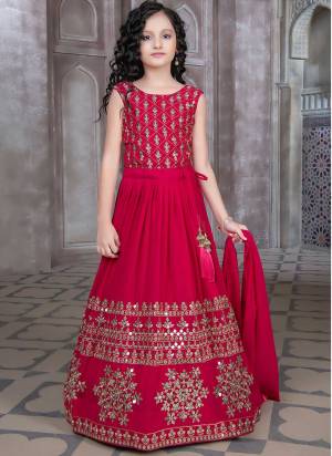 For A Designer Look,Grab These Kidswear Readymade Lehenga Choli in Fine Colored.These Lehenga And Blouse Are Fabricated On Georgette Pair With Georgette Dupatta.Its Beautified With Designer Embroidery Work.