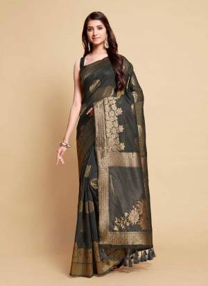 Looking These Party Wear Saree in Fine Colored.These Saree is Fabricated On Linen Pair With Blouse.Its Beautified With  Weaving Jacquard Designer.