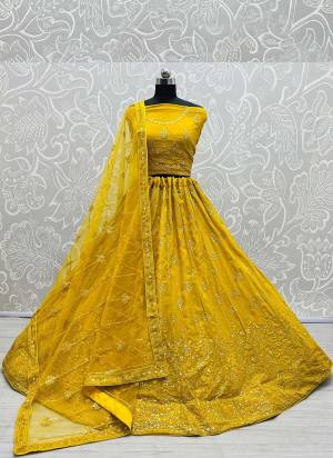 For A Designer Look,Grab These Lehenga Choli in Fine Colored.These Lehenga Choli Are Georgette And Dupatta Are Fabricated On Soft Net Pair.Its Beautified With Fancy Designer Thread,Sequance,Jari Embroidery Work.