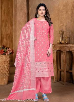 Grab These Suit in Fine Colored Pair With Bottom And Dupatta.These Top And Dupatta Are Fabricated On Banarasi Silk Pair With Santoon Bottom.Its Beautified With Santoon Inner.Its Beautified With Heavy Wevon Designer Work.