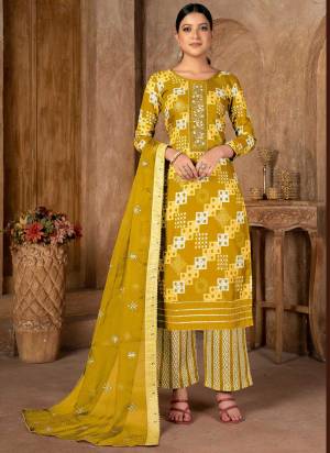 Grab These Suit in Fine Colored Pair With Bottom And Dupatta.These Top Are Cambric Cotton And Dupatta Are Fabricated On Organza Pair With Cotton Bottom.Its Beautified With Designer Printed.