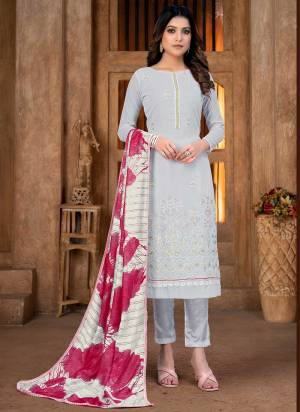 Grab These Suit in Fine Colored Pair With Bottom And Dupatta.These Top Are Georgette And Dupatta Are Fabricated On Fancy Pair With Santoon Bottom.Its Beautified With Designer Printed.