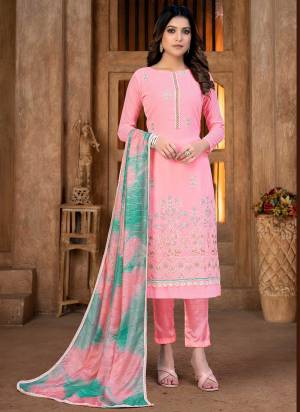 Grab These Suit in Fine Colored Pair With Bottom And Dupatta.These Top Are Georgette And Dupatta Are Fabricated On Fancy Pair With Santoon Bottom.Its Beautified With Designer Printed.