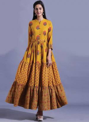 Grab These Beautiful Looking Readymade Long Gown.These Kurti is Fabricated On Muslin.Its Beautified With Designer Digital Printed.