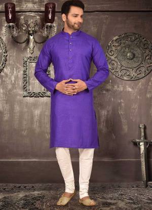 For A Festive Wear,Grab These Readymade Kurta With Chudidar Payjama Pair in Fine Colored.These Kurta And Chudidar Are Fabricated on Cotton Pair.Its Beautified With Solid .