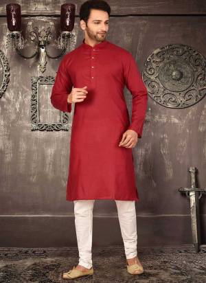 For A Festive Wear,Grab These Readymade Kurta With Chudidar Payjama Pair in Fine Colored.These Kurta And Chudidar Are Fabricated on Cotton Pair.Its Beautified With Solid .