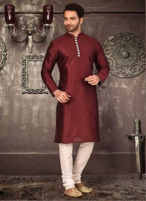 For A Festive Wear,Grab These Readymade Kurta With Chudidar Payjama Pair in Fine Colored.These Kurta And Chudidar Are Fabricated on Dupion Silk Pair.Its Beautified With Solid With Piping Coller .