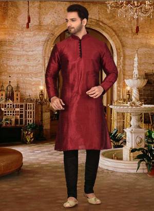 For A Festive Wear,Grab These Readymade Kurta With Chudidar Payjama Pair in Fine Colored.These Kurta And Chudidar Are Fabricated on Dupion Silk Pair.Its Beautified With Solid With Piping Coller .